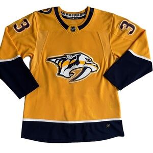 NWOT ADIDAS / NASHVILLE PREDATORS / NHL GOLD VIKTOR ARVIDSSON 33 HOME JERSEY